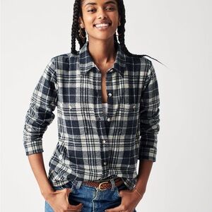 Faherty Legend Sweater Shirt - Navy - White Plaid Size Medium